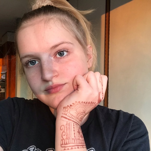 Profile Picture of Teagan Appnel (@teaganappnel) on Poshmark