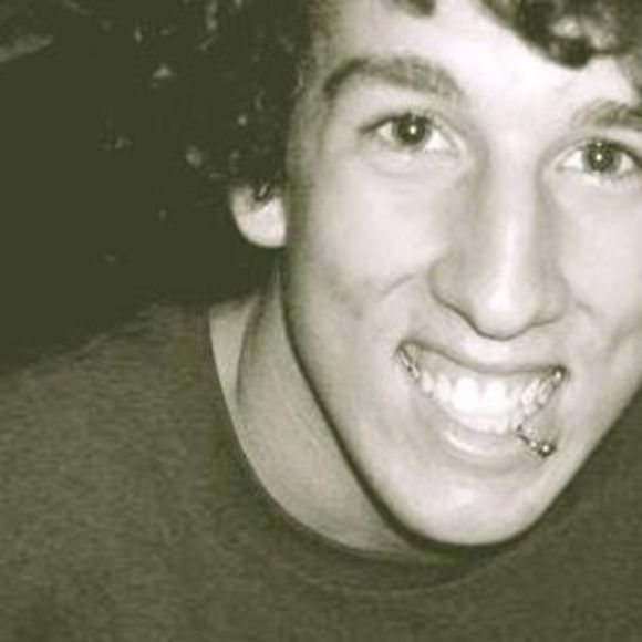 Profile Picture of Kevin Mcalister (@kmcalist) on Poshmark