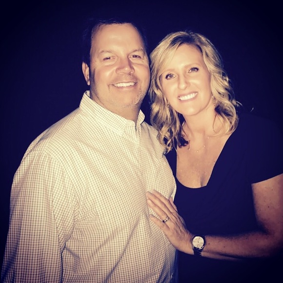 Profile Picture of Shawna Burk (@shawnee70) on Poshmark