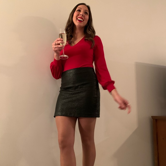 Profile Picture of Claudia Mignault (@cleclo2233) on Poshmark