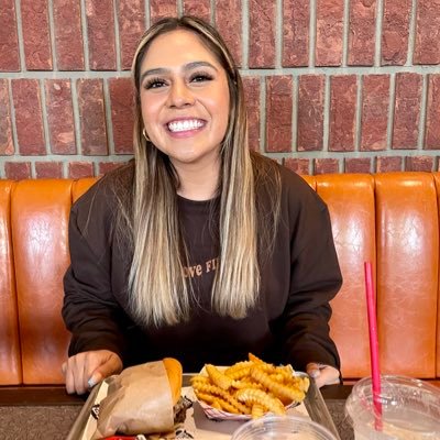 Profile Picture of Ana Pedraza (@ana_pedraza7) on Twitter