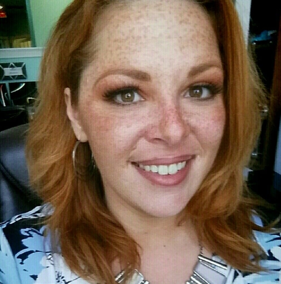 Profile Picture of Rebecca Paxton (@mrsgregpax) on Poshmark