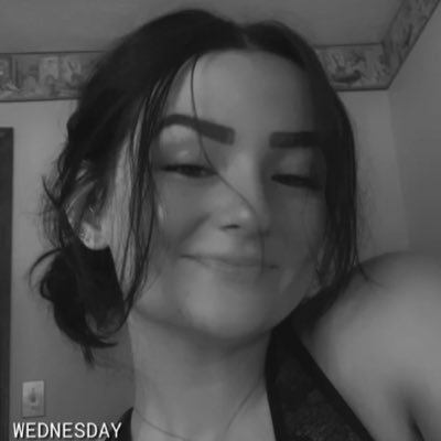Profile Picture of Ashley Knapp 🤓 (@star42ashley) on Twitter