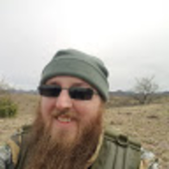 Profile Picture of Raymond Keenen (@raymondkeenen) on Poshmark