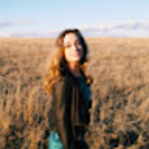 Profile Picture of Sarah Birky (@sarah_birky) on Poshmark