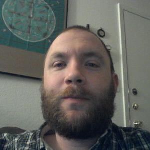 Profile Picture of Jason Felker (@ElfandtheBeard) on Twitter