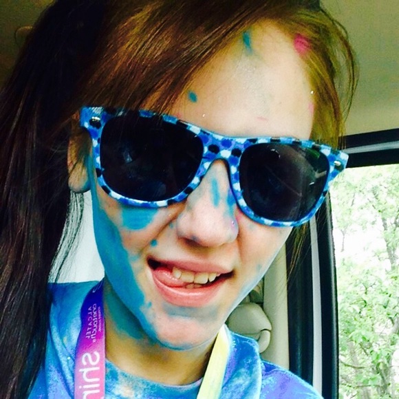 Profile Picture of Ashlynn Phillips (@apaige30) on Poshmark