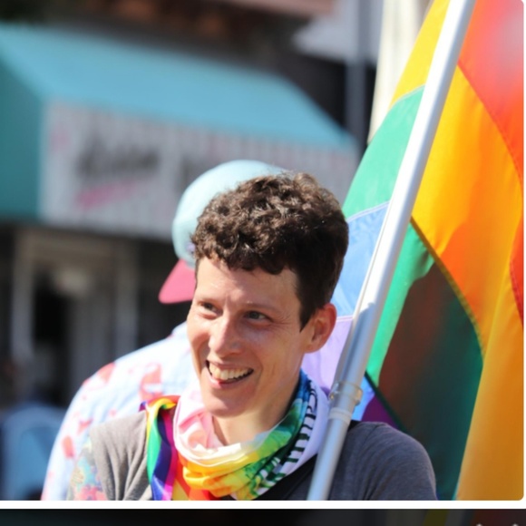 Profile Picture of Dianne Britain (@dmbritain) on Poshmark