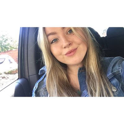 Profile Picture of Ella Moore (@Ellaamooree) on Twitter