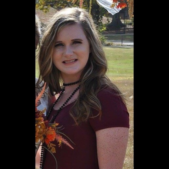 Profile Picture of Brianna Mahaffey (@bmahaffey1991) on Poshmark