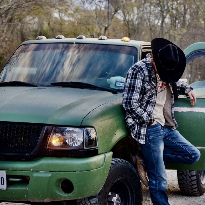 Profile Picture of 𝑱𝒐𝒔𝒆𝒑𝒉 𝑹𝒖𝒆𝒕𝒉𝒆𝒓 🐍 (@bubbaj_) on Tiktok