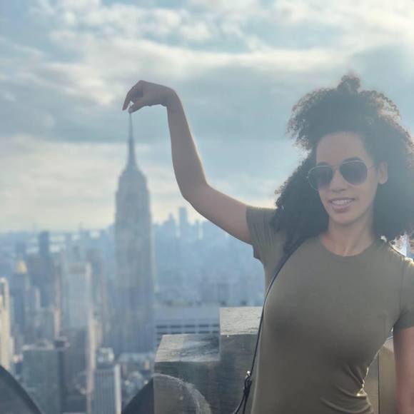 Profile Picture of Whitney Reese (@whit_reese) on Poshmark