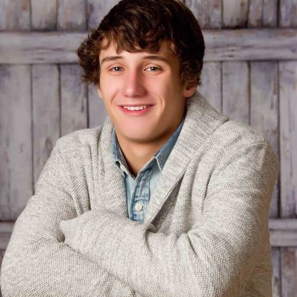 Profile Picture of Steven Hanson (@steven0815) on Poshmark