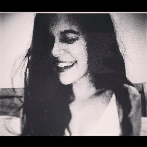 Profile Picture of Vinaree Chockers (@vinaree) on Poshmark