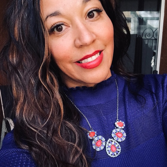 Profile Picture of Michell Gutierrez (@michellraegut) on Poshmark