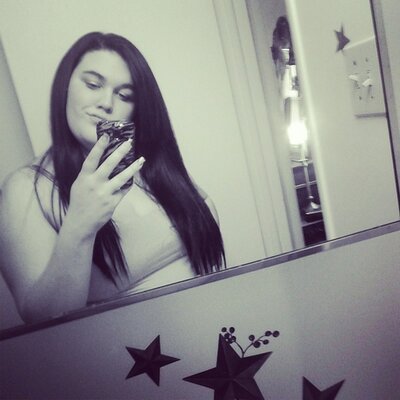 Profile Picture of Haylie Harper (@hayles_rene) on Twitter