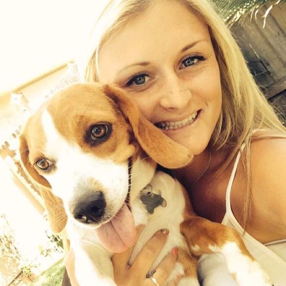 Profile Picture of Kayla Pacot (@kaylapacot) on Poshmark