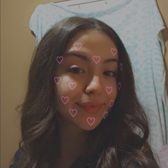 Profile Picture of Alexis Seibert (@alexisseibert8) on Poshmark