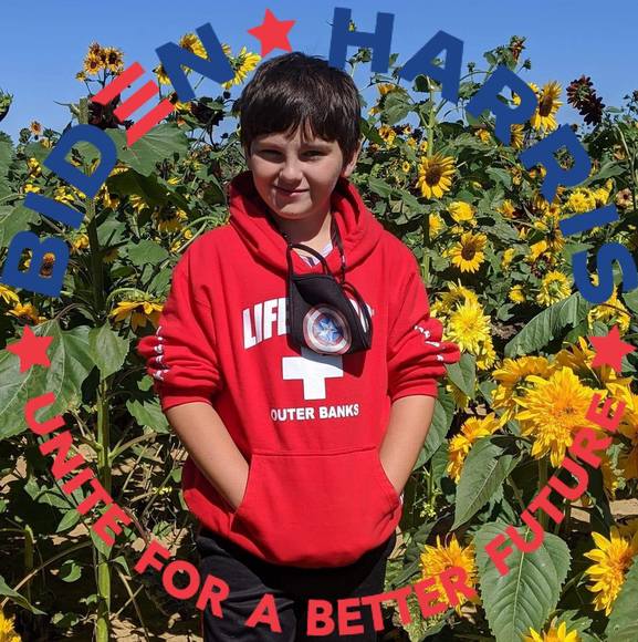 Profile Picture of Laura Gensamer (@gensamer) on Poshmark