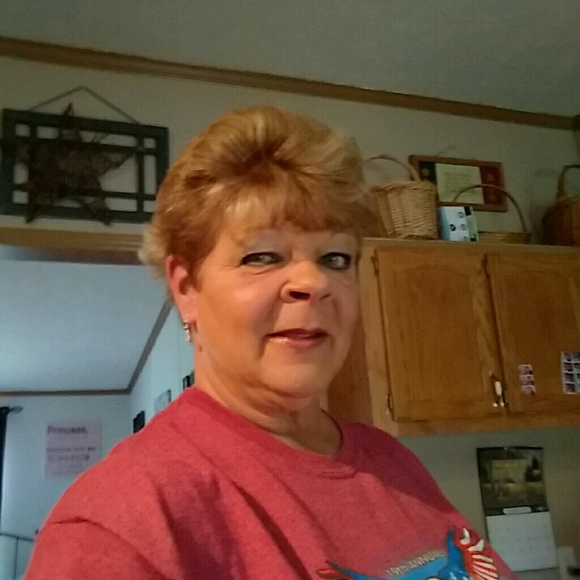 Profile Picture of Kathy Chilcott (@chilcottka1920) on Poshmark