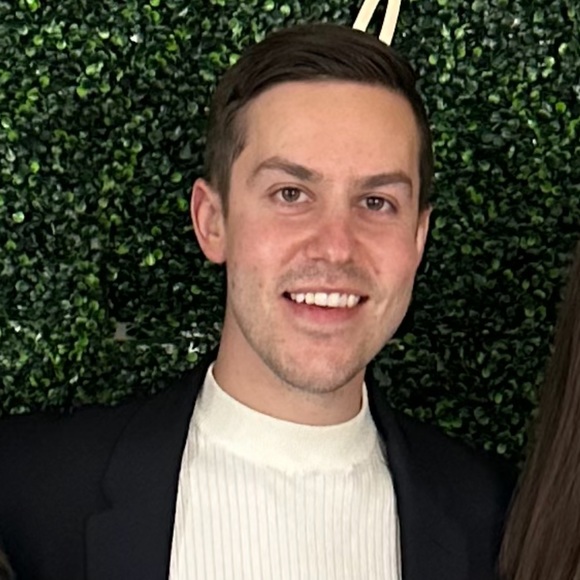 Profile Picture of Kevin Funk (@kevinfunk636) on Poshmark