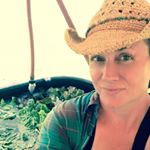 Profile Picture of Beth Nelson (@flintandflora) on Instagram