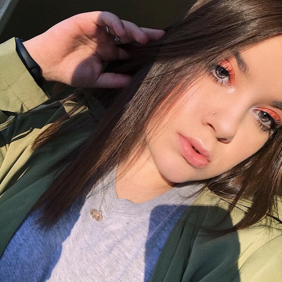 Profile Picture of Gianna Cicchetti (@gianna621) on Poshmark