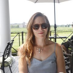 Profile Picture of annesimpson (@annesimpson) on Tiktok