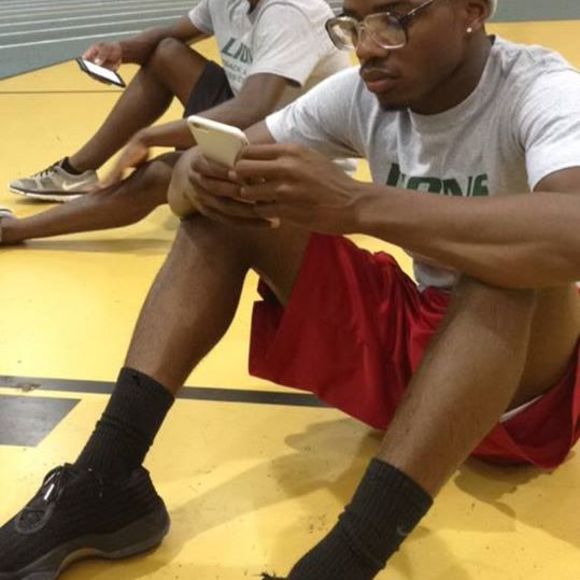 Profile Picture of Sean Manhertz jr. (@manhertz0905) on Poshmark