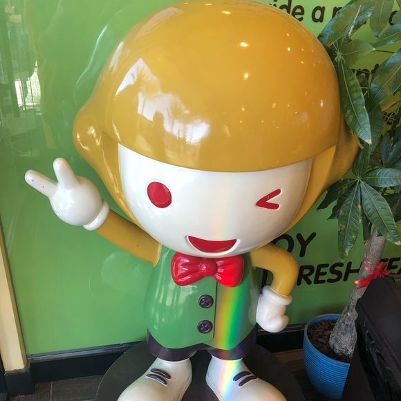 Profile Picture of Jonghyun R (@kathyzh) on Poshmark