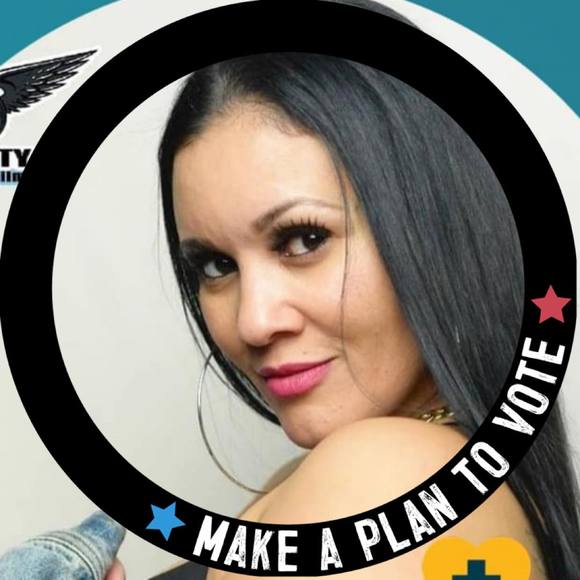 Profile Picture of Bianca Soto (@bee_soto) on Poshmark