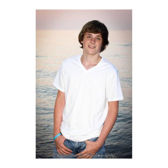 Profile Picture of Andrew Ridley (@andyridley) on Poshmark