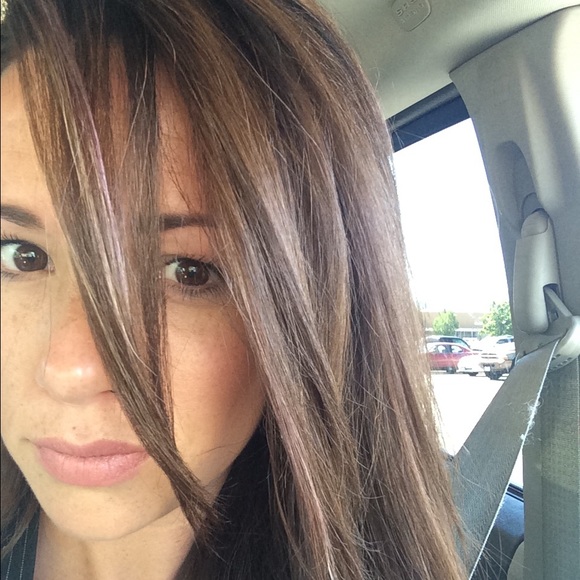 Profile Picture of Whitney Sharrard (@whit2ben) on Poshmark