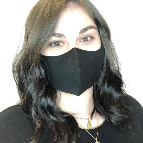 Profile Picture of Jade Becel (@jadebecel) on Poshmark