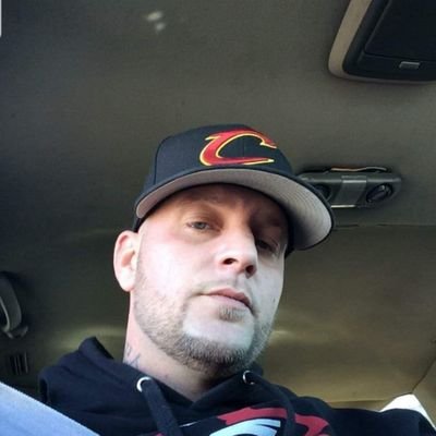 Profile Picture of Mike Beezy (@MikeBee29563516) on Twitter