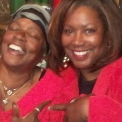 Profile Picture of EL Brooks (@almondravyn) on Twitter