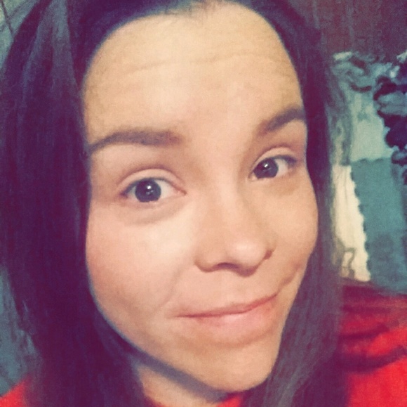 Profile Picture of Kelly Keller (@kellekjrpe) on Poshmark