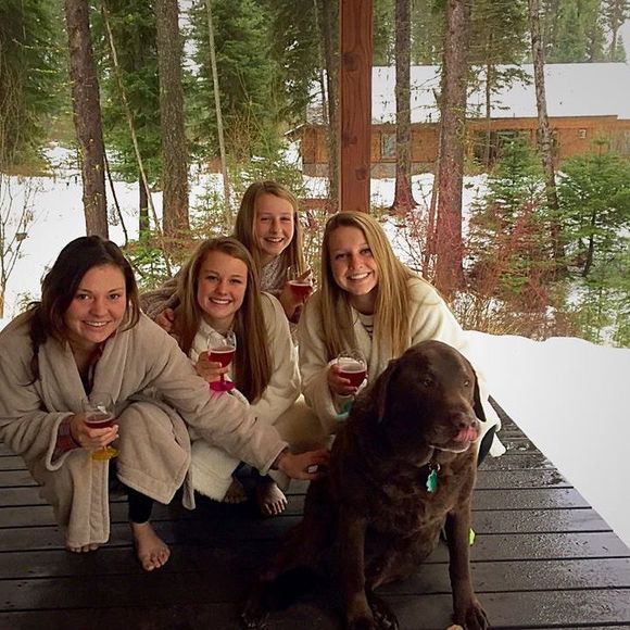 Profile Picture of Erin Mcgrath (@erinmcgrath358) on Poshmark