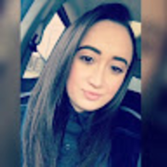 Profile Picture of Regina Kandalaft (@ginakand23) on Poshmark