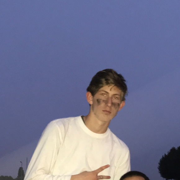 Profile Picture of Sam Hershewe (@swagmoneysam) on Poshmark