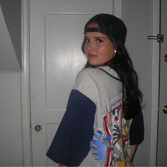 Profile Picture of Lindsay Scarrow (@lsmisc) on Poshmark