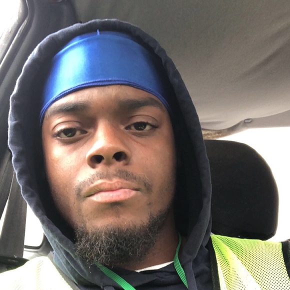 Profile Picture of Hasson Hawkins (@royal742) on Poshmark