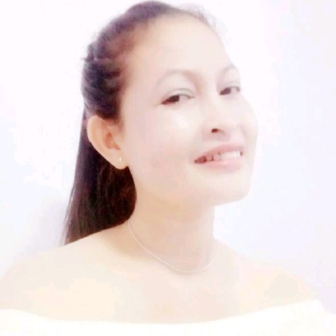 Profile Picture of Chalisa (@chalisabuaprasert) on Tiktok