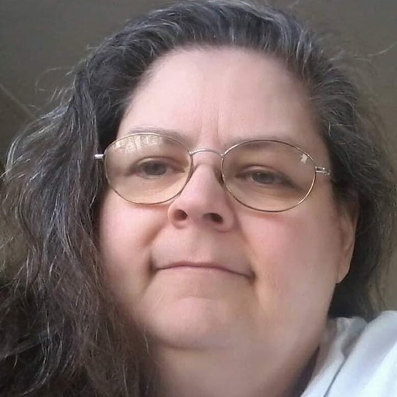 Profile Picture of Robbin Keener (@rbnknr51) on Poshmark