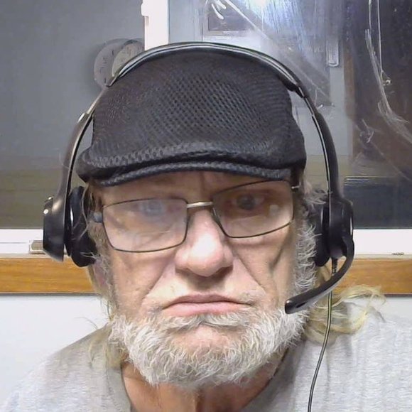 Profile Picture of Steve Haile (@grumpyjew) on Poshmark