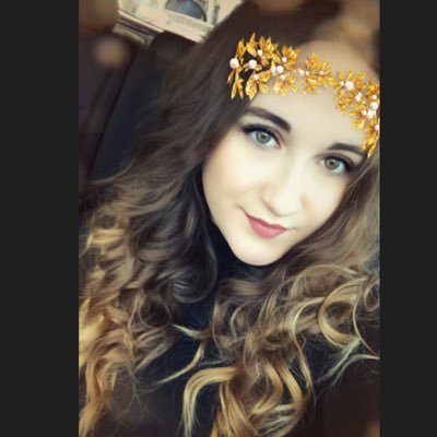 Profile Picture of Chloe Calvert (@ChloeCalvert8) on Twitter