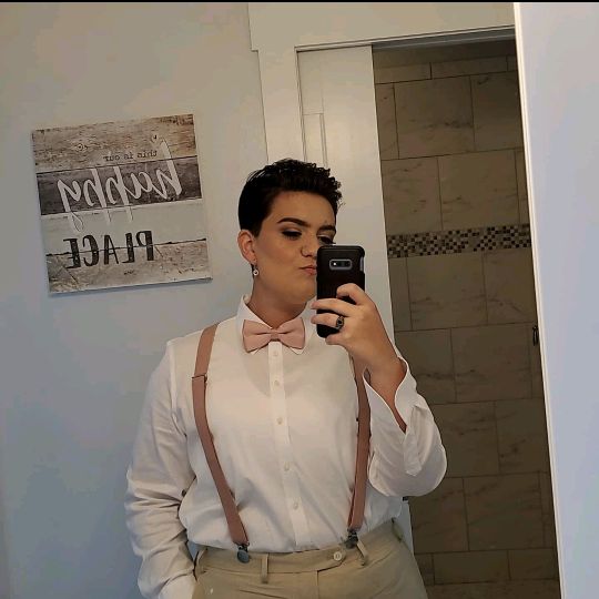 Profile Picture of elahnagoldstein (@elahnagoldstein) on Tiktok