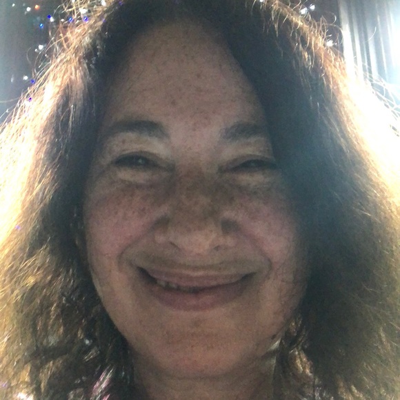 Profile Picture of Jane Brettschneider (@janebrettschnei) on Poshmark