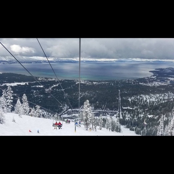 Profile Picture of Pamela Lovett (@cincy17) on Poshmark