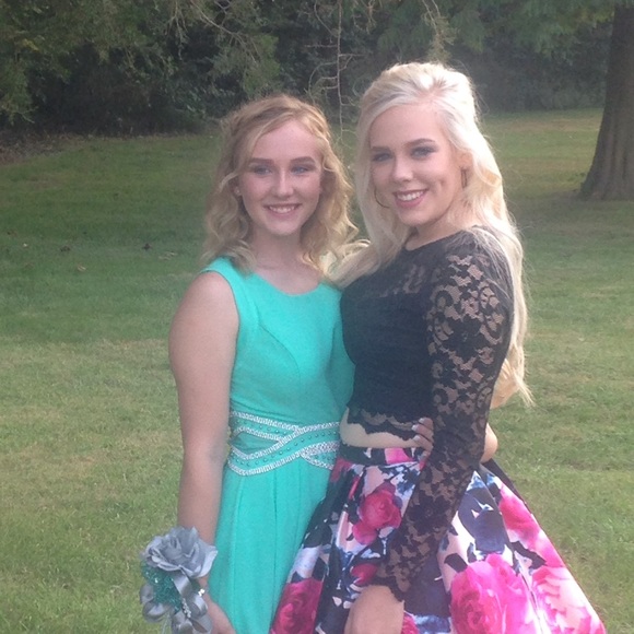 Profile Picture of Abby Woolcott (@abbywoolcott) on Poshmark